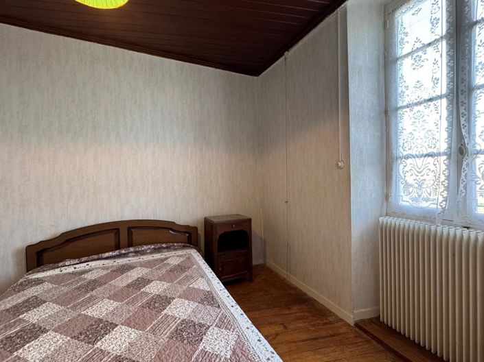 Image No.9-5 Bed House for sale