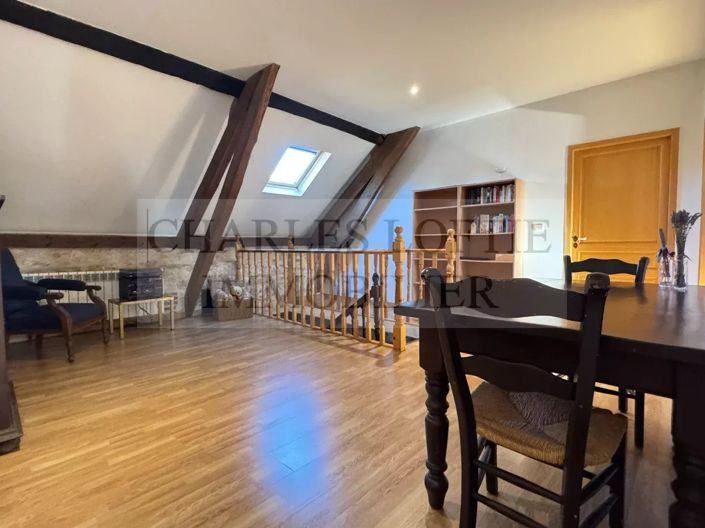 Image No.17-6 Bed House for sale