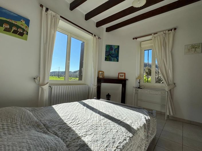 Image No.21-6 Bed House for sale