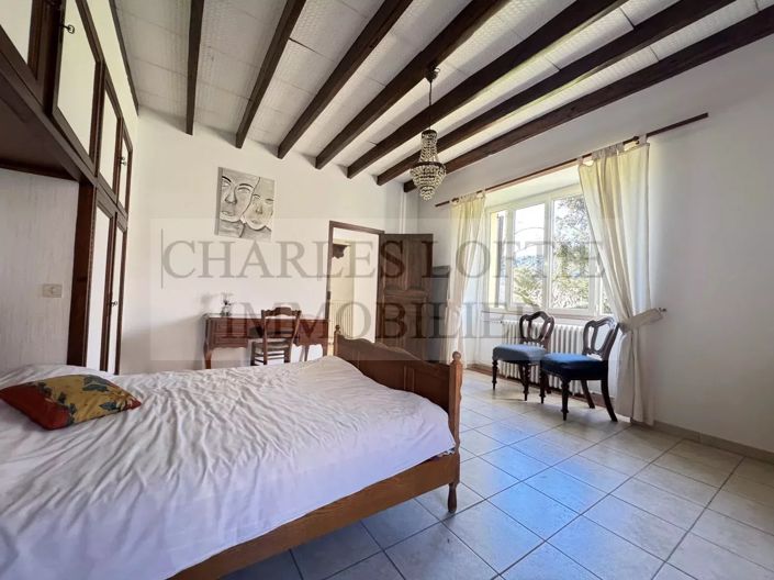 Image No.23-6 Bed House for sale