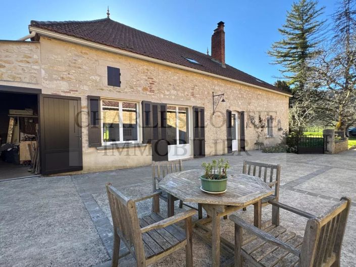 Image No.27-6 Bed House for sale