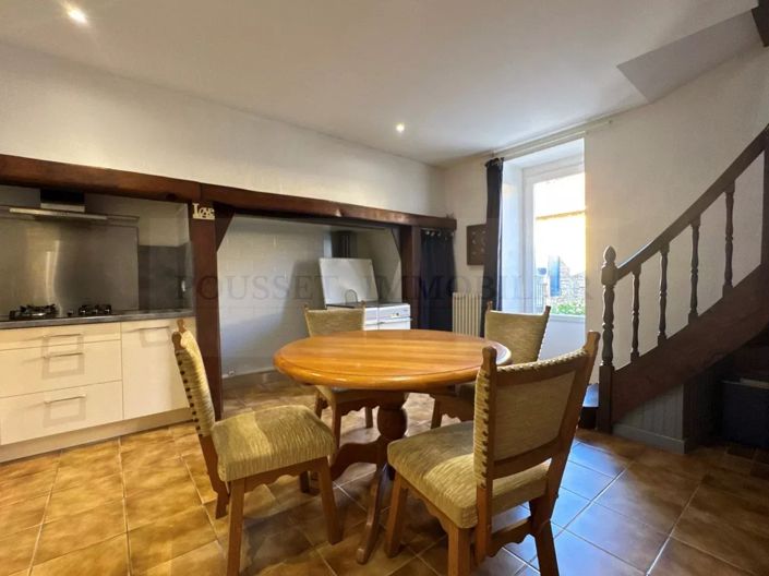 Image No.6-6 Bed House for sale