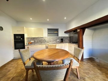 dece7b44a19705c3226234bf6c5c504462ddff1d7b144