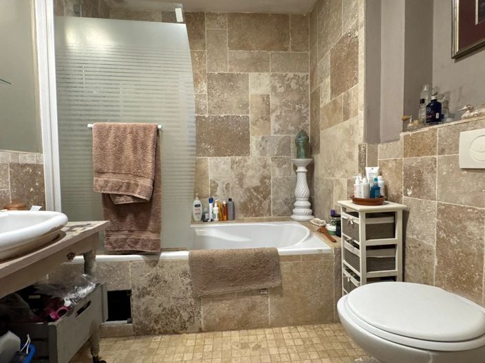 Image No.21-3 Bed House for sale