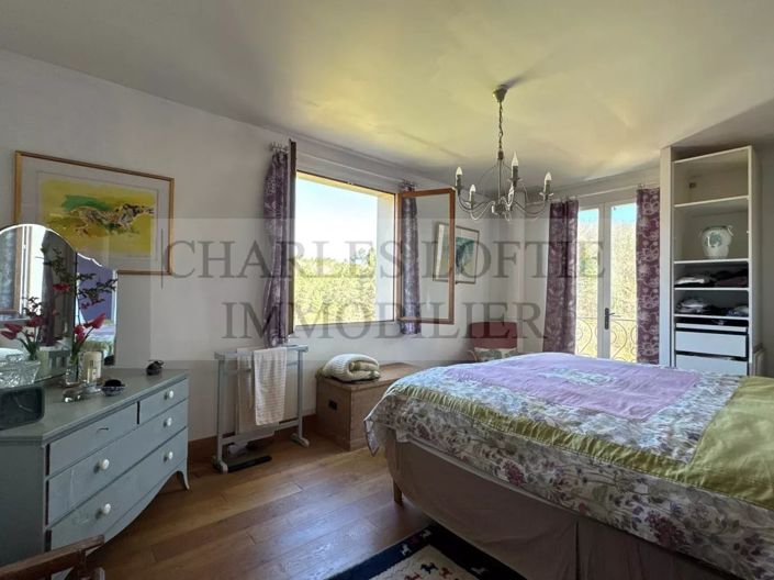 Image No.22-3 Bed House for sale