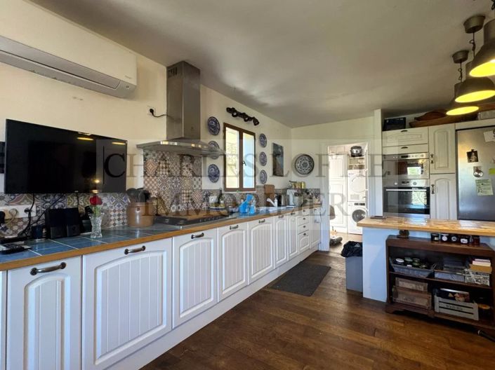 Image No.6-3 Bed House for sale