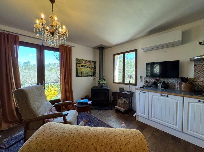 Image No.8-3 Bed House for sale