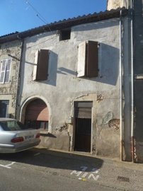 1 - Puy-l'Eveque, House