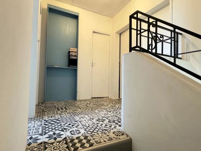 Image No.6-4 Bed House for sale