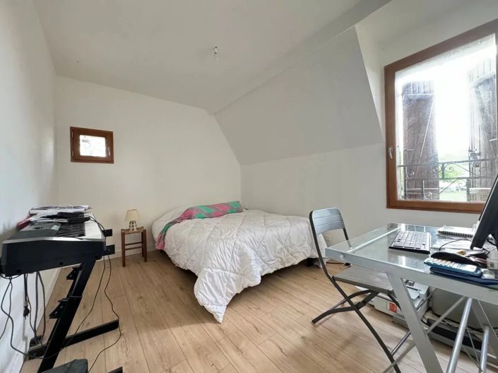 Image No.7-4 Bed House for sale