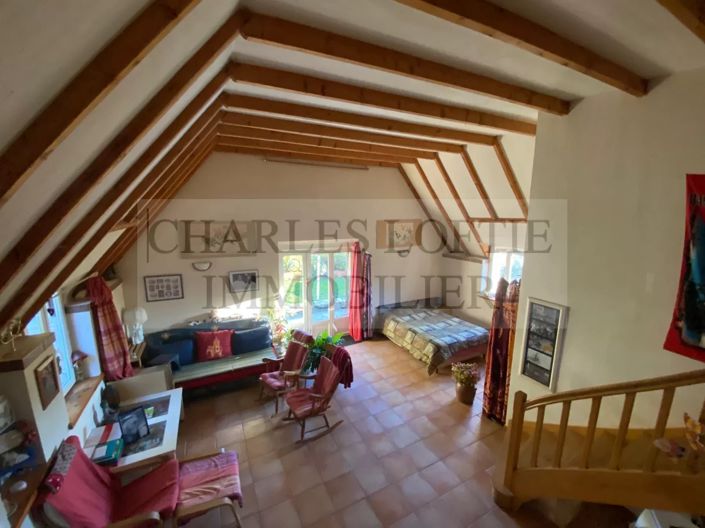 Image No.20-5 Bed House for sale