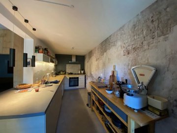 8356f90b80c5e06c9620564e4a11031c5617b1ff70192