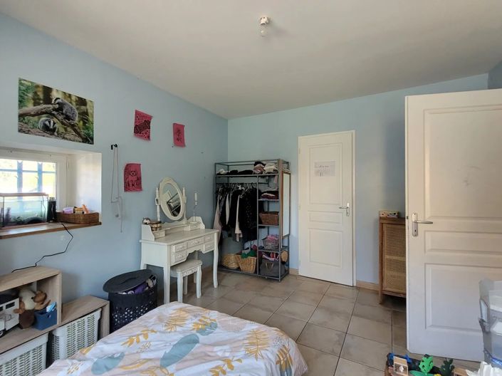 Image No.11-2 Bed House for sale