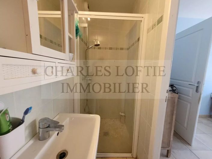 Image No.12-2 Bed House for sale