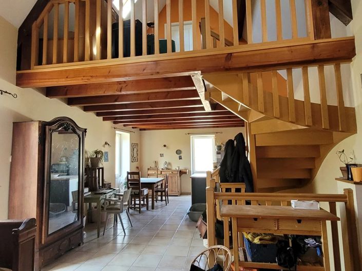 Image No.6-2 Bed House for sale