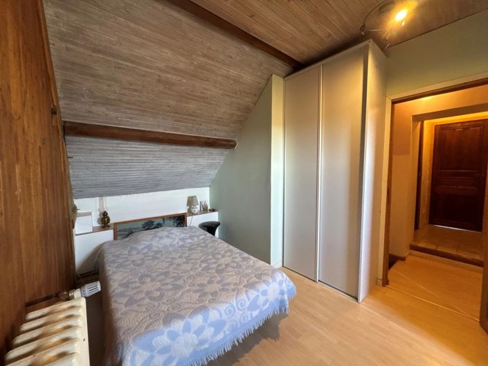 Image No.10-7 Bed House for sale