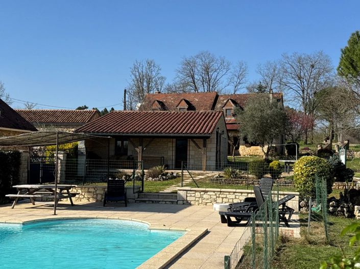 Image No.18-7 Bed House for sale