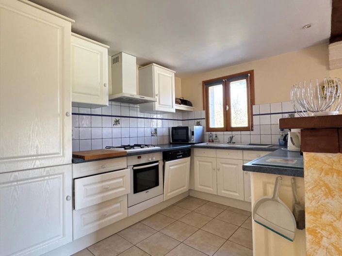 Image No.26-7 Bed House for sale