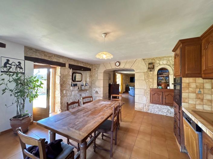 Image No.6-7 Bed House for sale