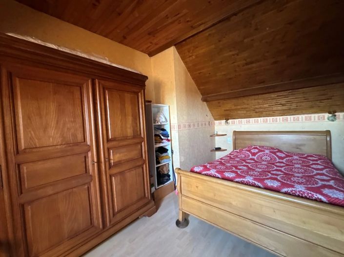 Image No.9-7 Bed House for sale