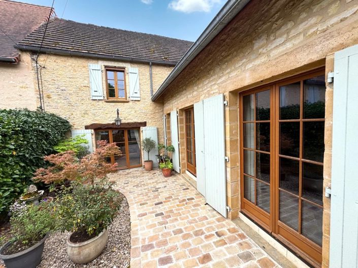 Image No.13-3 Bed House for sale