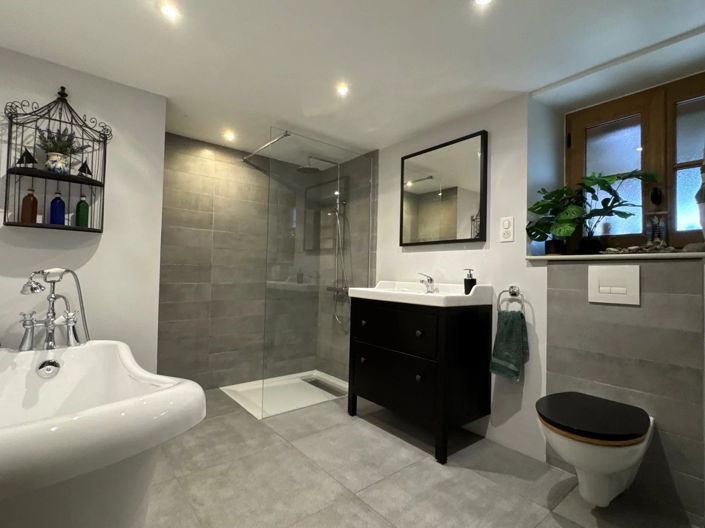 Image No.14-3 Bed House for sale