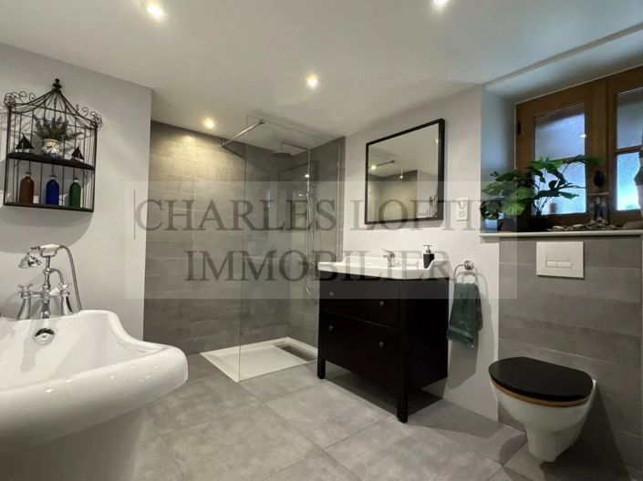Image No.14-3 Bed House for sale