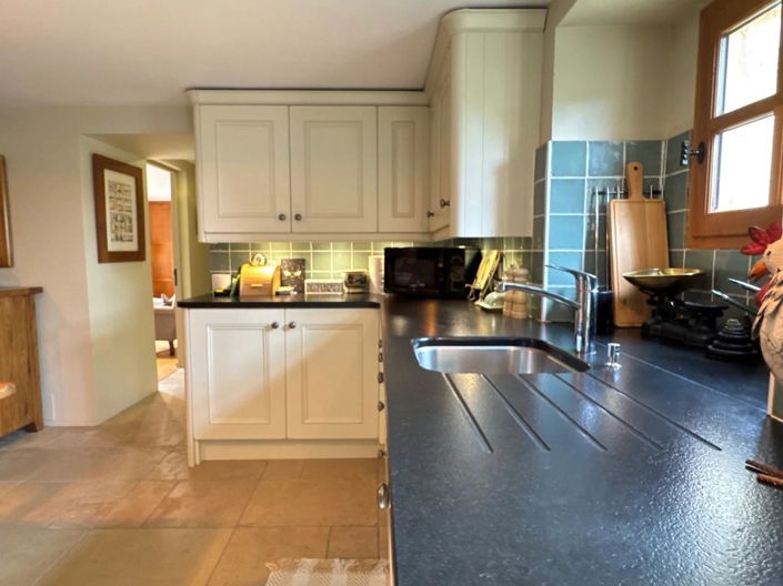 Image No.7-3 Bed House for sale