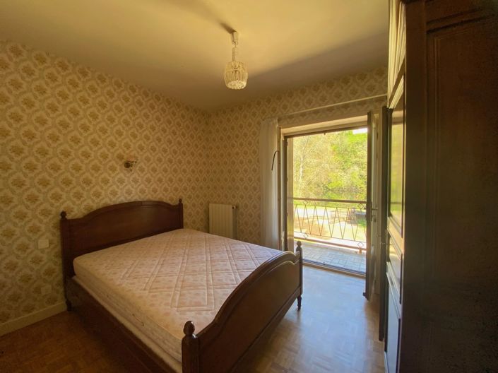 Image No.11-8 Bed House for sale