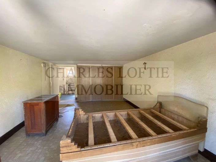 Image No.14-8 Bed House for sale