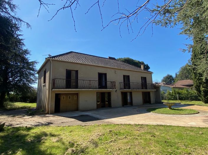 Image No.3-8 Bed House for sale