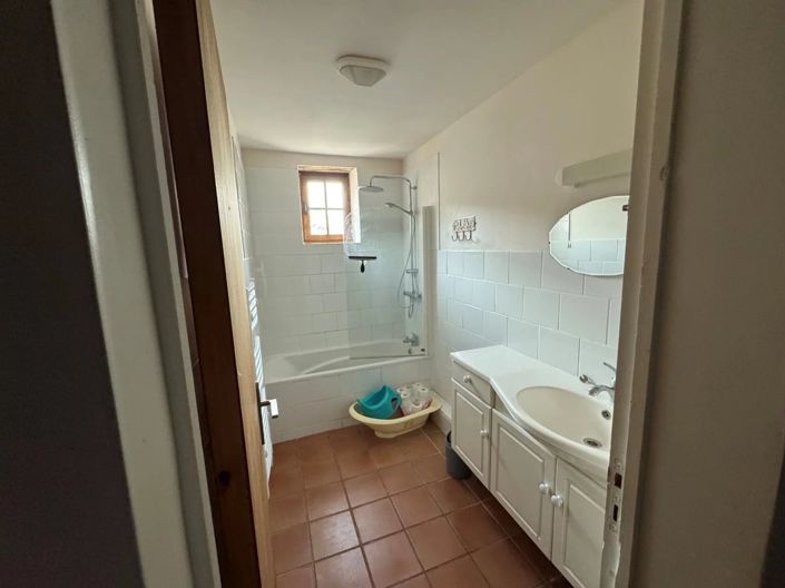 Image No.11-5 Bed House for sale