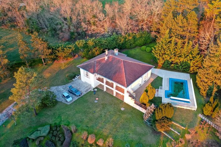 Image No.2-5 Bed House for sale