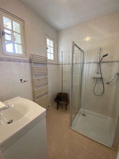 Image No.21-5 Bed House for sale