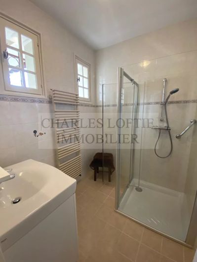Image No.21-5 Bed House for sale