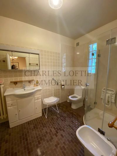 Image No.22-5 Bed House for sale