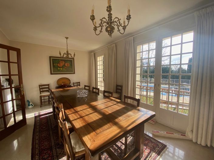 Image No.8-5 Bed House for sale