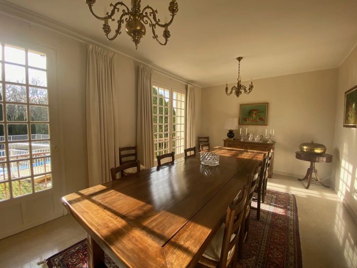 Image No.9-5 Bed House for sale