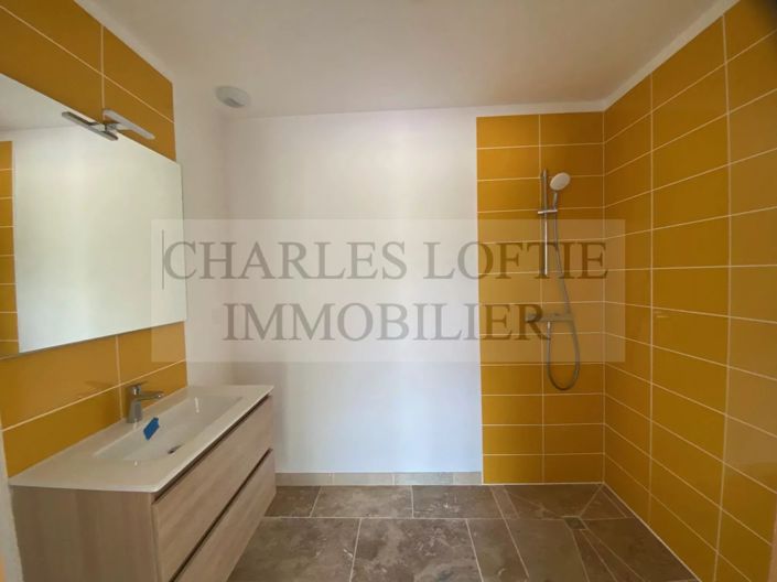Image No.10-4 Bed House for sale