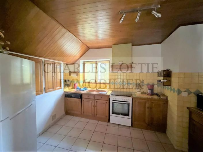 Image No.19-5 Bed House for sale