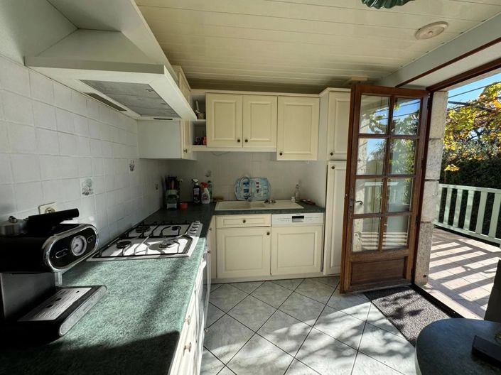 Image No.6-5 Bed House for sale