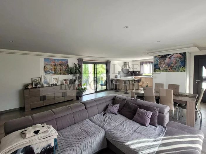 Image No.5-4 Bed House for sale