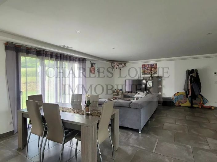 Image No.7-4 Bed House for sale