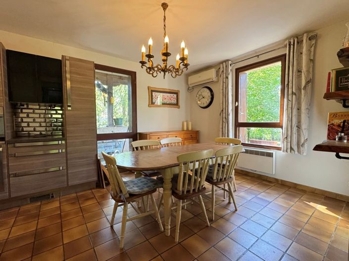 Image No.10-4 Bed House for sale