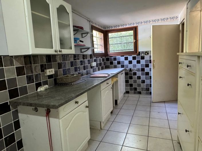 Image No.18-4 Bed House for sale