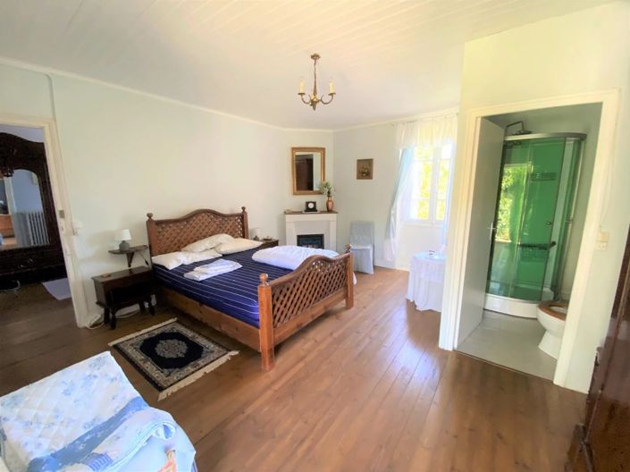 Image No.16-5 Bed House for sale