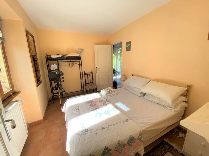 Image No.20-5 Bed House for sale
