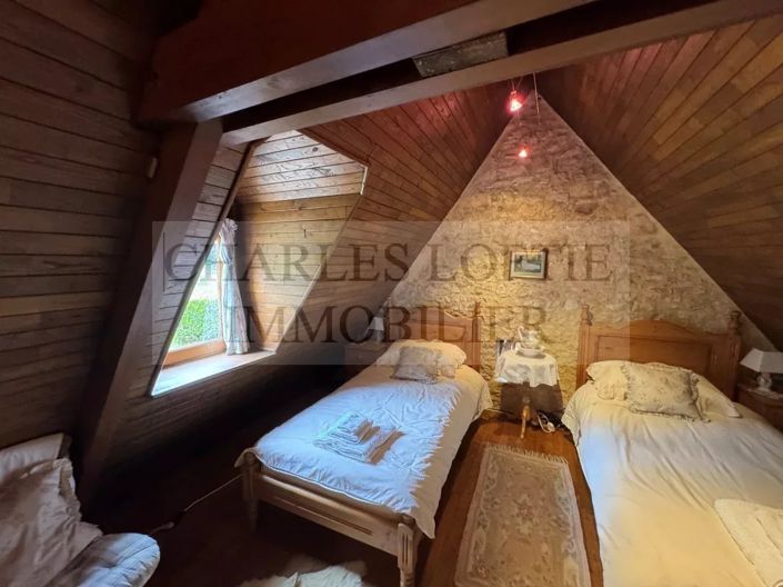 Image No.18-2 Bed House for sale