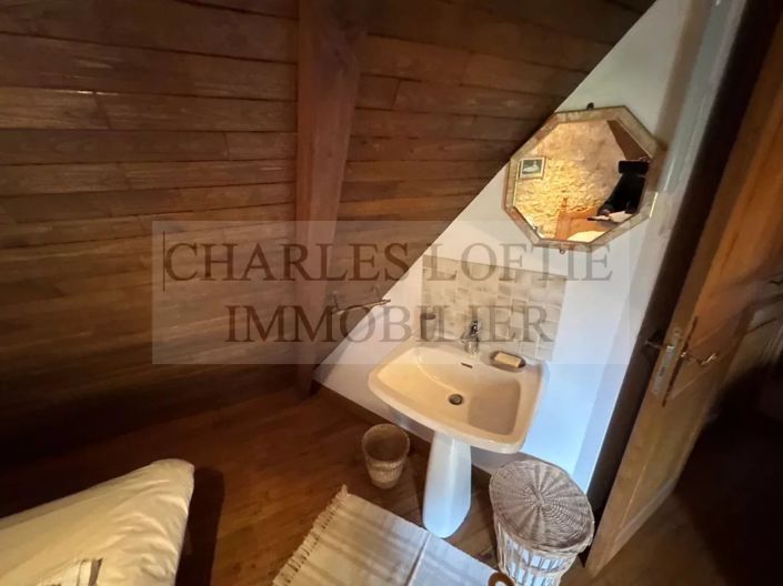 Image No.20-2 Bed House for sale
