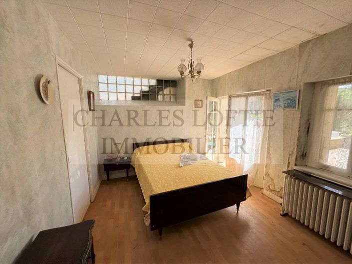 Image No.23-6 Bed House for sale